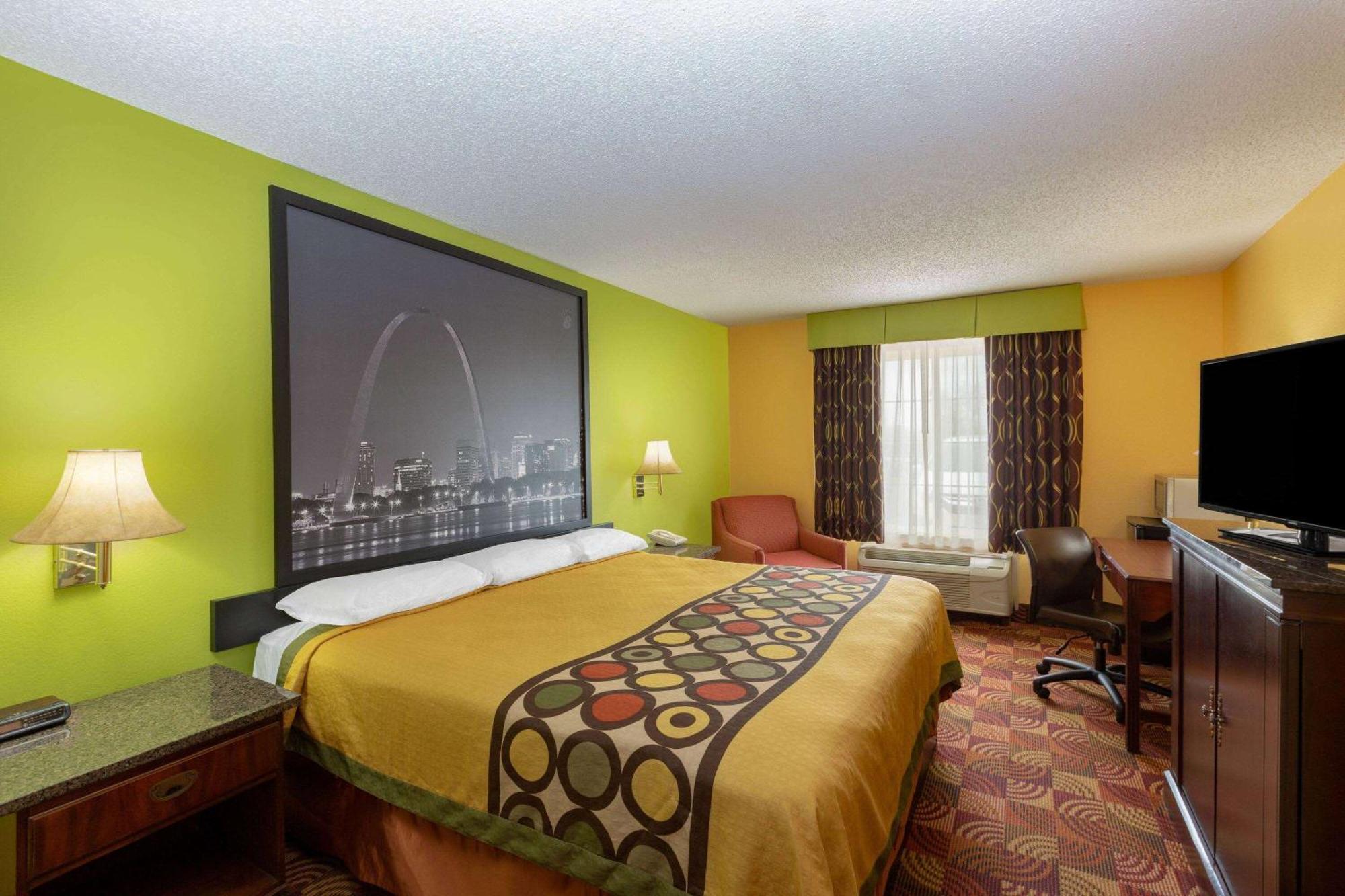 Super 8 By Wyndham Lake Of The Ozarks Eldon Buitenkant foto