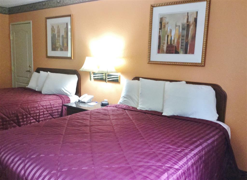 Super 8 By Wyndham Lake Of The Ozarks Eldon Kamer foto