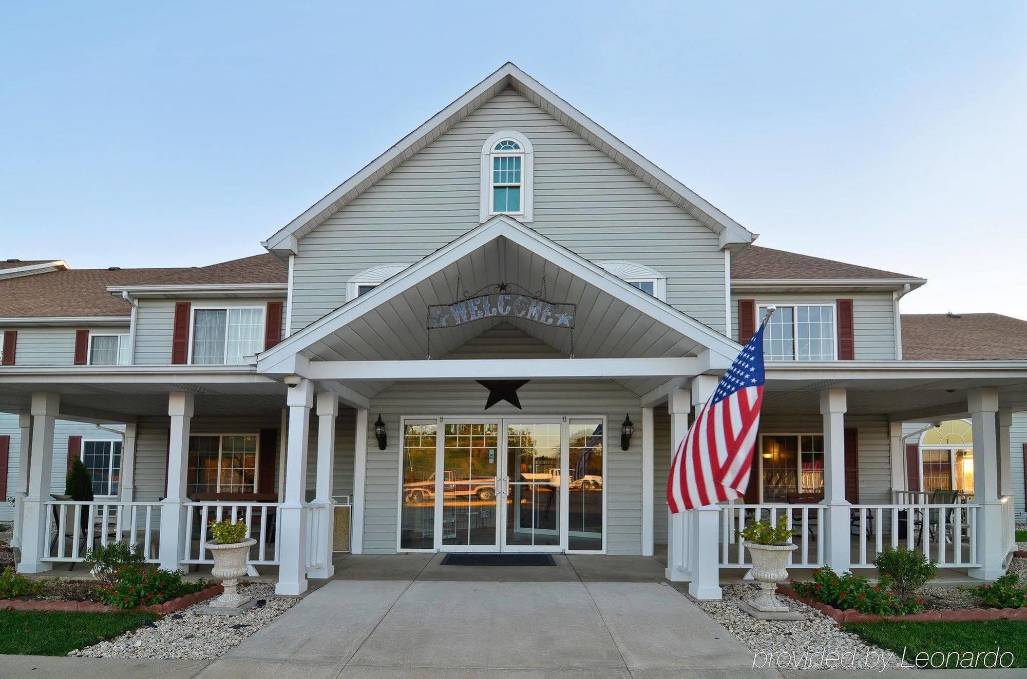 Super 8 By Wyndham Lake Of The Ozarks Eldon Buitenkant foto